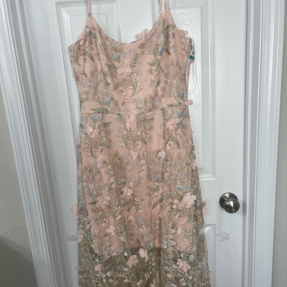 NWT - Dress the Population Women’s Floral Dress - Large (Perfect for Weddings)